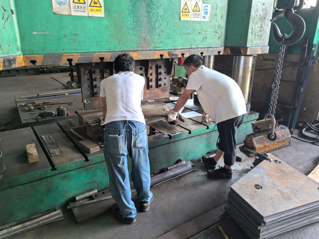 壓機(jī) 2025-09-12